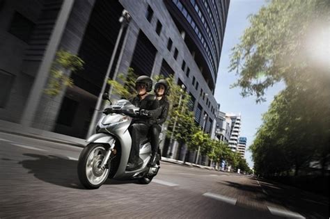 Arriva Il Nuovo Honda SH300i ABS 2016 News InMoto It