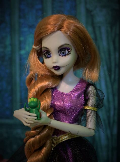 Rapunzel And Pascale Zombie Style Zombie Style Zombie Princess