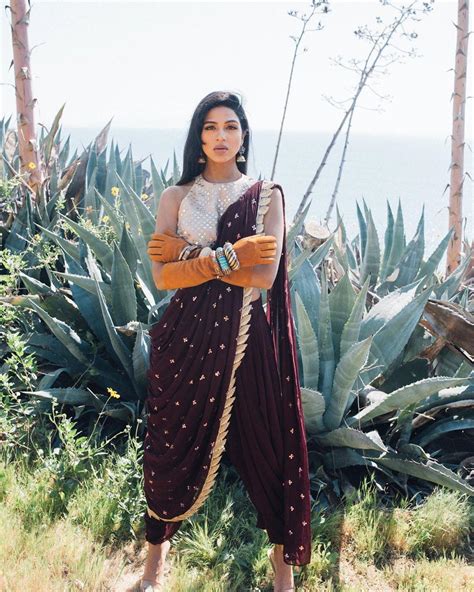 Check Out These Dhoti Saree Images For Major Fashion Inspo