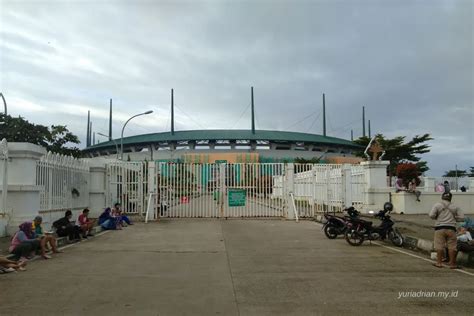 Naik KRL Commuter Line Ke Stadion Pakansari