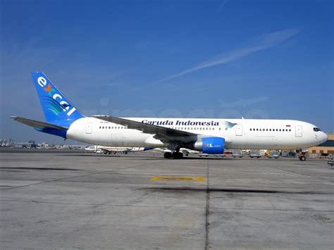 Garuda Indonesia Excel Airways Boeing Y Er Tf Atu V Images