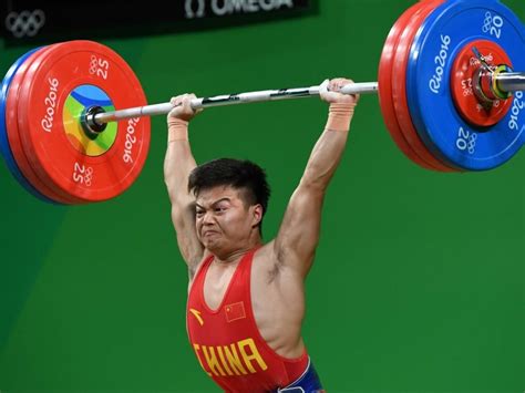 Rio Olympics Chinese Lifter Smashes 16 Year Old World Record