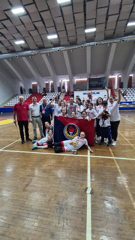 Ortaokul Küçük Kız Basketbol Takımımız TÜRKİYE ŞAMPİYONU TED ANKARA