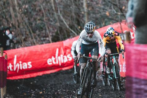 Deux Manches De Coupe Du Monde Cyclo Cross UCI Pour Le Prix Dune Ce