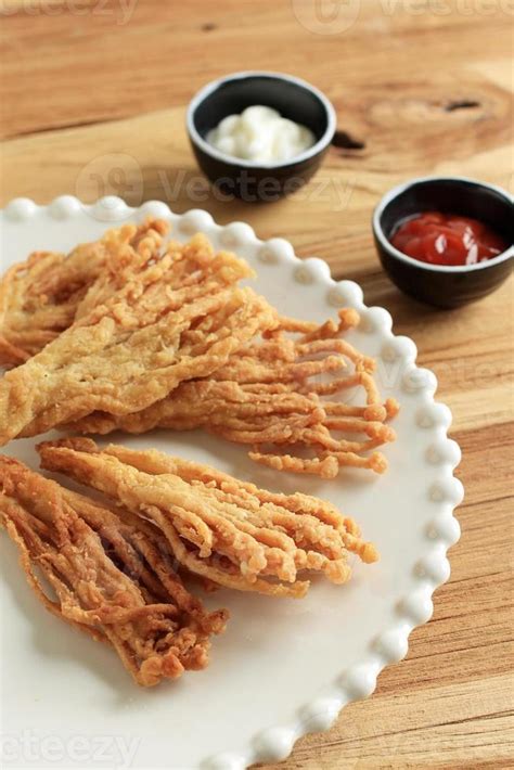 Deep Fried Crispy Needle Mushroom 21153923 Stock Photo At Vecteezy