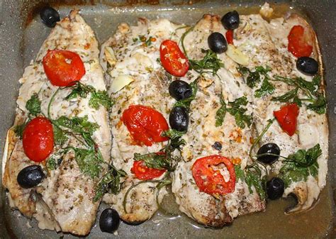 Ricetta Branzino Al Forno Con Olive Nere E Pomodorini Ficacci Olive Co