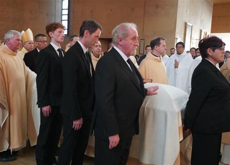 Thousands Gather At Funeral Mass For LAs Bishop OConnell Recalled As