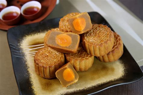 Salted Egg Yolk Mooncake Making Class Singapore Hands On Class