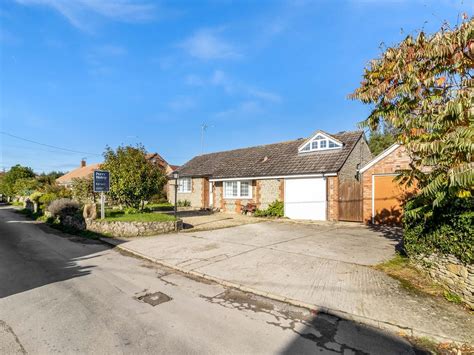 4 Bed Bungalow For Sale In Oxford Square Watchfield Swindon