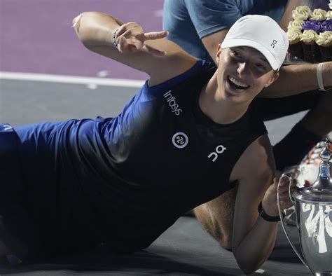 Ile zarobiła Iga Świątek w WTA Finals 2023 PREMIE Fortuna dla polskiej