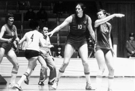 Top 10 tallest women in the world - Wonderslist