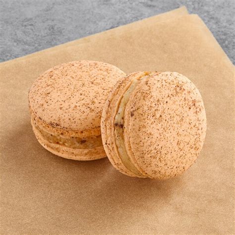 Macaron Centrale Vegan Masala Chai Macaron Case