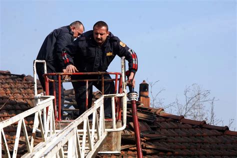 İtfaiye Eri Bu Kez Kendi Evini Söndürdü Haberler