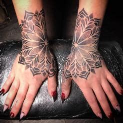 Artista Del Tatuaje Deryn Twelve United Kingdom Inkppl