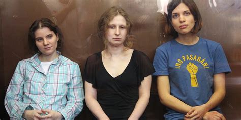 Pussy Riot Verfahren wird neu aufgerollt Können diese Frauen hassen taz de