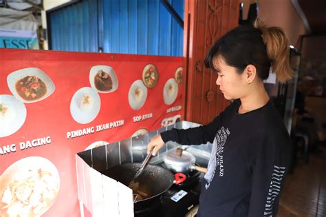 Nikmatnya Pindang Patin Makanan Khas Palembang Yang Kaya Rempah Ada Di