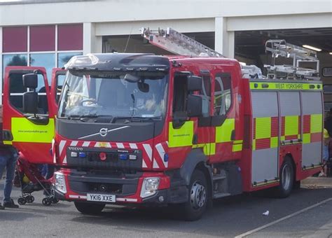 West Yorkshire Fire Rescue Service YK16 XXE Volvo Fire