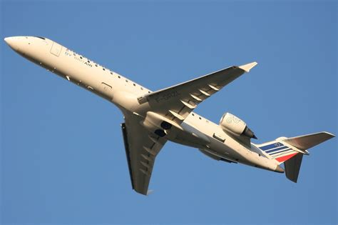 Bombardier CRJ 700 Wallpapers (22+ images inside)