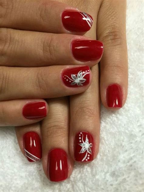 40 Easy Christmas Nail Designs For A Holly Jolly Time Hubpages