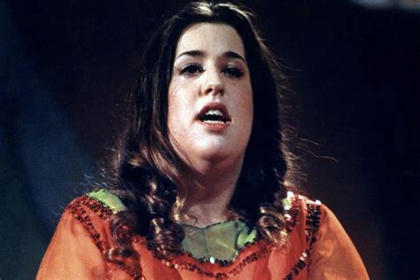 What Happened To The American Singer Cass Elliot Explained Otakukart