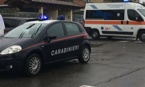 Cassano D Adda Esce Fuori Strada Con La Macchina Ferito Automobilista