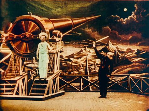Фото: Путешествие на Луну / Кадр из фильма «Путешествие на Луну» (1902 ...