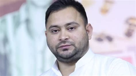 Tejashwi Yadav तजसव यदव न बहर क पच सडक क लए नतन गडकर