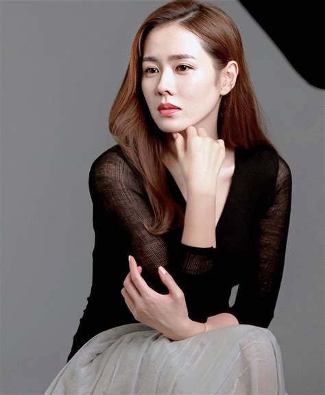 Pin On Son Ye Jin Korean Beauty Korean Photoshoot Actresses