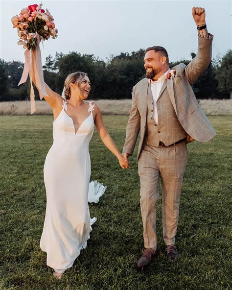 Beige Checked Wedding Suit Hockerty