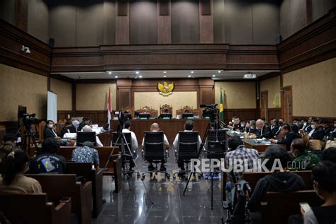 Sidang Putusan Korupsi Izin Ekspor Minyak Sawit Mentah Republika Online