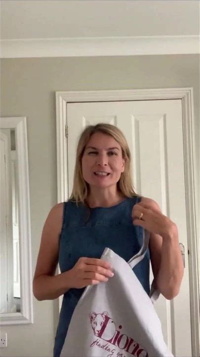 Sexy Blonde MILF Lehrerin XHamster