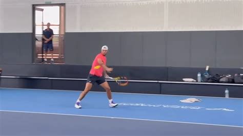 Rafa Nadal Entrena A Alta Intensidad Y Sobre Pista Dura