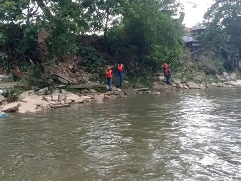 Asal Gombak On Twitter Mencari Jasad Mangsa Hanyut Di Sungai Gombak