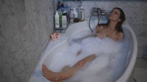 LORENE DEVIENNE Nude AZNude