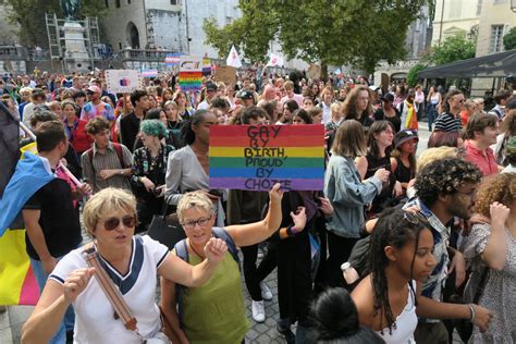 Soci T Savoie Pr S De Personnes D Filent La Premi Re Gay