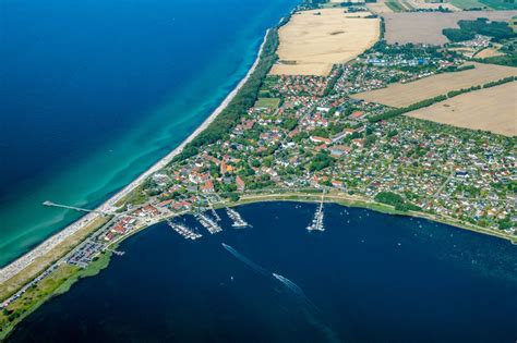 Rerik aus der Vogelperspektive Küsten Landschaft am Sandstrand der