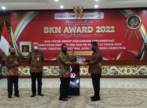 Bkpsdm Raih Bkn Award Sebagai Instansi Pilot Project Aplikasi