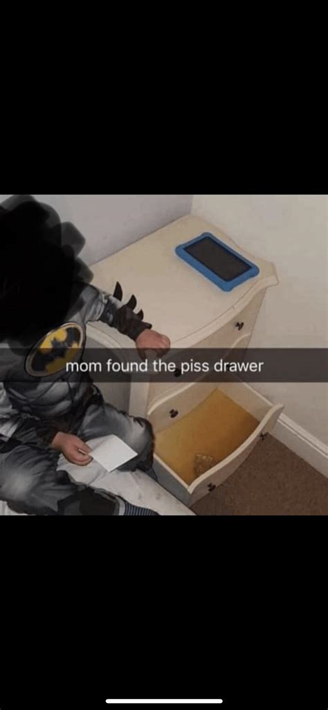Scrolling Fast And I Thought This Was In Her Kids Room Rsnarkmtndew