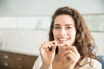 Retainers Key To Lasting Smiles After Orthodontic Treatment