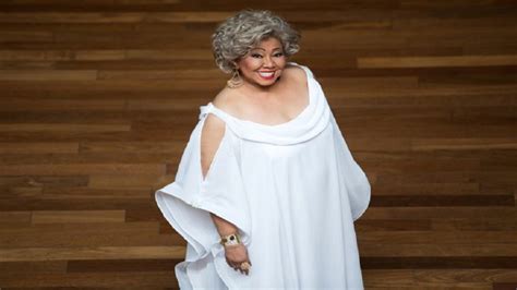 No Dia das Mães TNT e Coala LAB apresentam show exclusivo de Alcione e