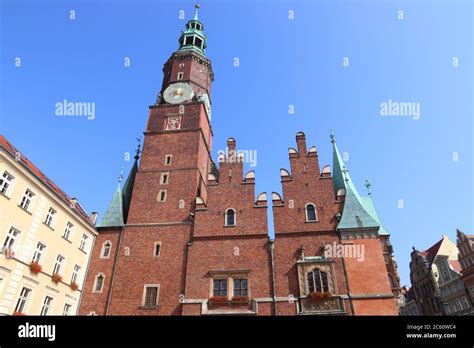 wroclaw city landmarks  town hall  rynek square wroclaw poland