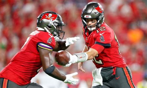 Leonard Fournette Player Props Odds Tips And Betting Trends For Week 1