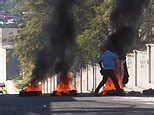 Video Hundreds Of Inmates Flee After Armed Gangs Storm Haiti Prison