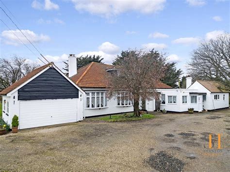 Tile Works Lane Rettendon Common 4 Bed Detached House For Sale £