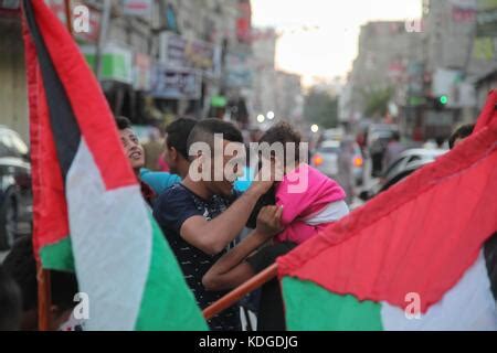 Gaza Palestina Oct Los Palestinos Celebran En El Campamento