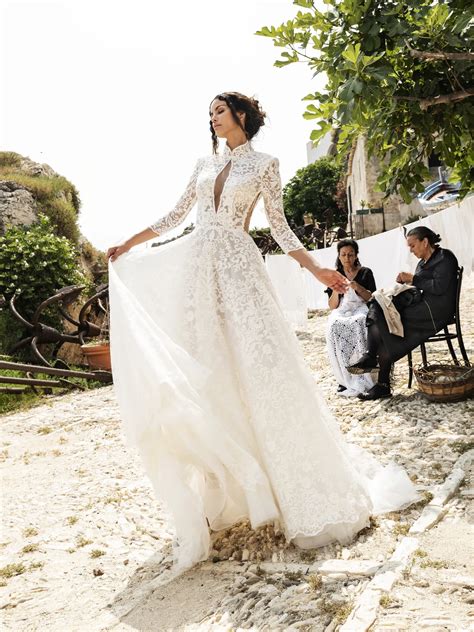 Abito Pi A Colada Collezione Sposa Alessandro Angelozzi