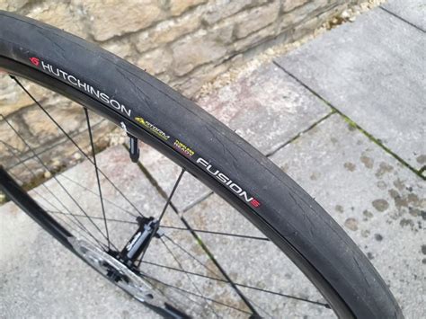 Review: Hutchinson Fusion 5 Performance tyre | road.cc