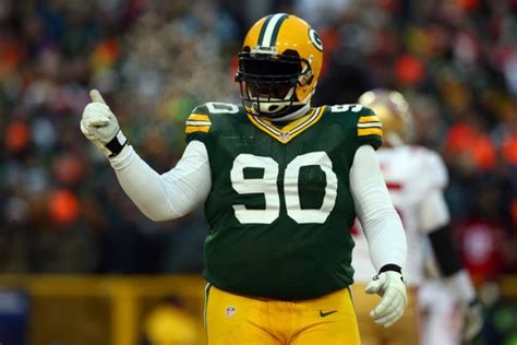 B J Raji Surprisingly Announces Retirement After Only Seven Seasons With Green Bay Packers