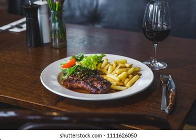 24,533 Steak chips salad Images, Stock Photos & Vectors | Shutterstock