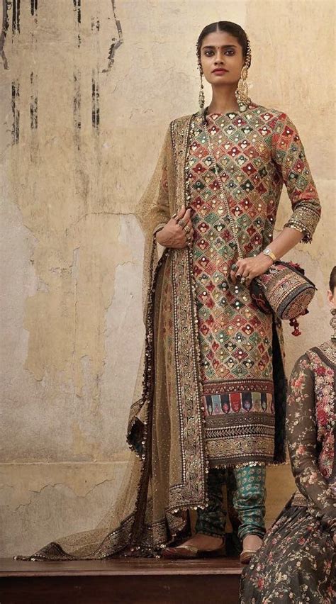 Sabyasachi Outfit Inspo For A Mehndi For Guests Designer Dresses